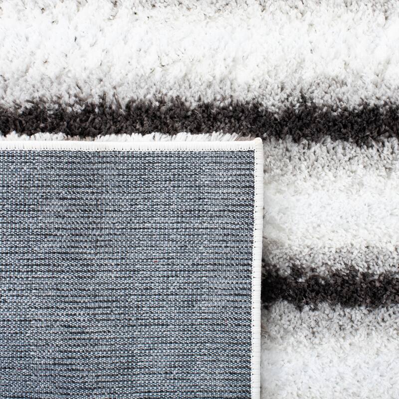 SAFAVIEH Berber Shag Izabela Stripe 1.25-inch Thick Rug