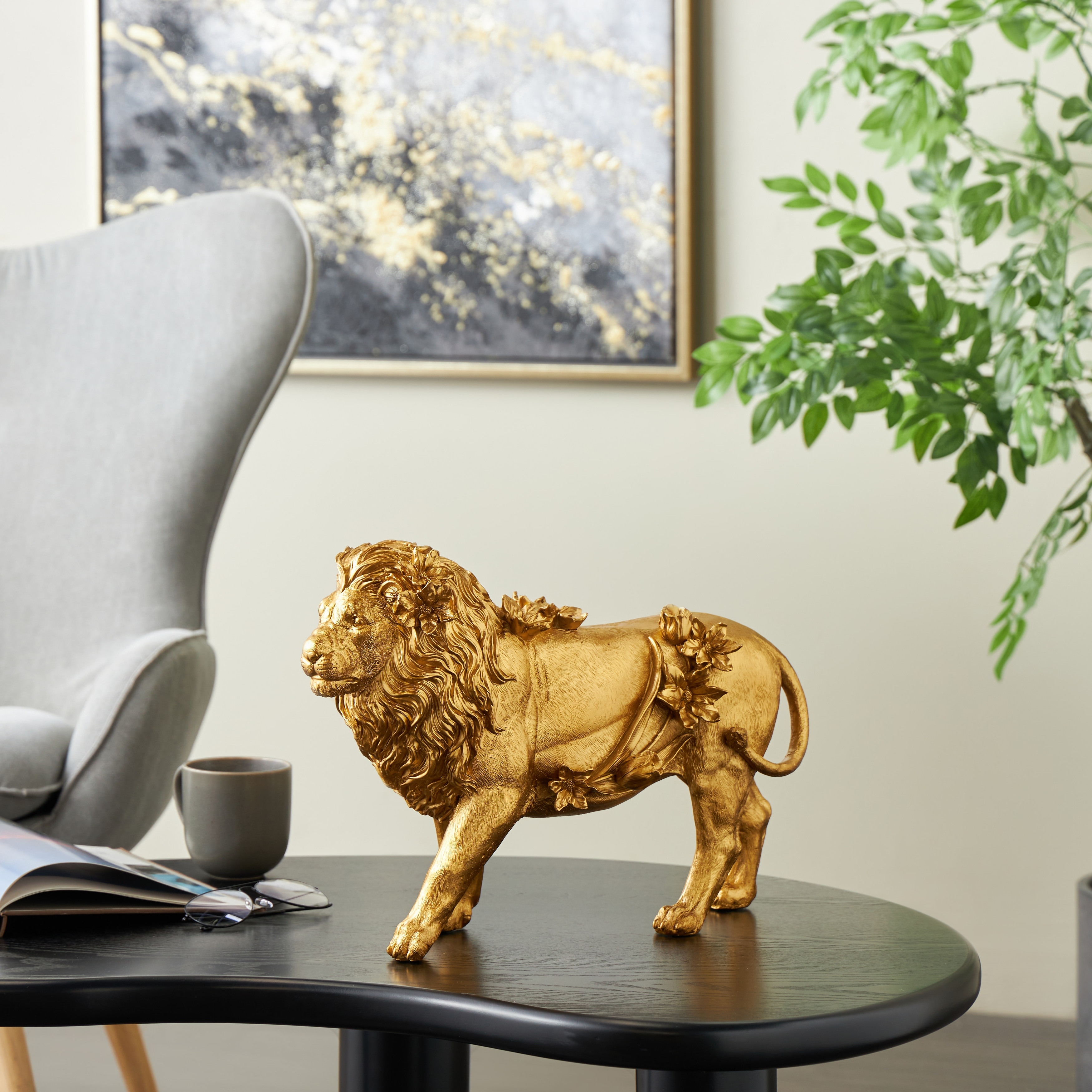 Gold Resin Walking Lion Decorative Sculpture with Floral