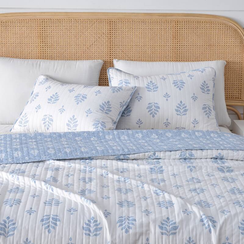 Luxurious Intricate French Floral Design Microfiber Quilt Set With Shams - Blue - Queen