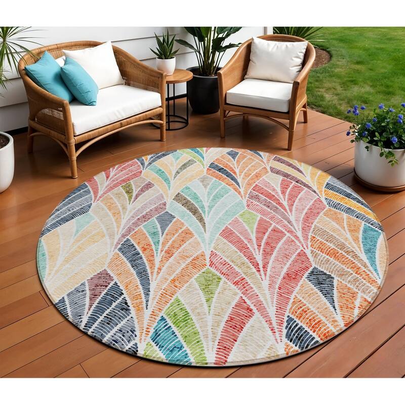 HomeRoots Geometric Transitional Rectangle Outdoor Rug - 8' Round