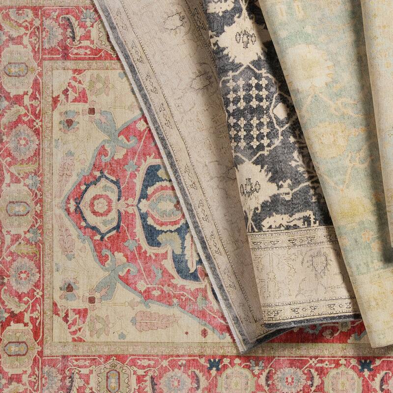 Ophera Medallion Red/ Blue Area Rug