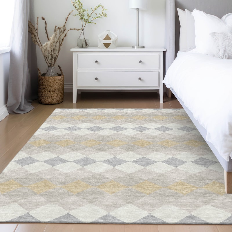 Machine Washable Indoor/ Outdoor Modern Mosaic Chantille Rug