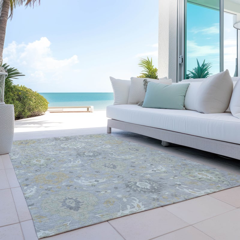 Machine Washable Indoor/ Outdoor Traditional Kashan Chantille Rug