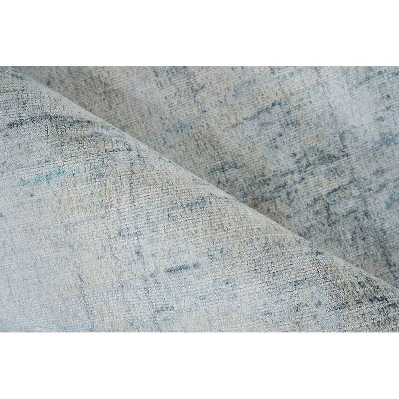 EXQUISITE RUGS Cloud Hand-loomed Wool/Bamboo Silk Ivory/Blue Area Rug.