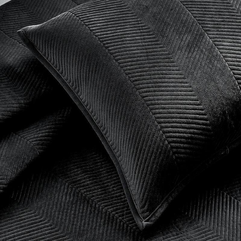 Pointehaven Heavy-Weight Oversized Chevron Design Velvet Quilt Sets