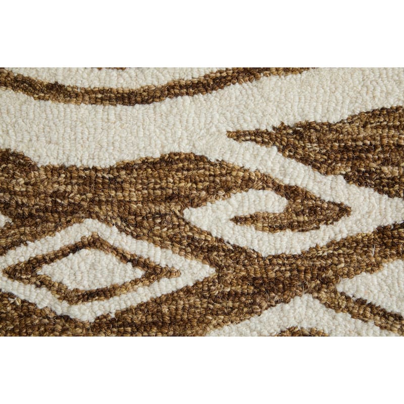 Esser R8A43 Medallion Transitional Area Rug