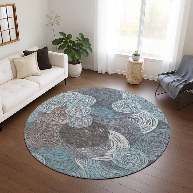 Machine Washable Indoor/ Outdoor Modern Twister Chantille Rug