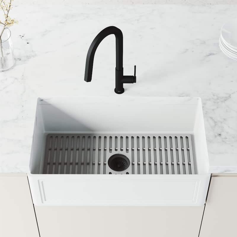 Vigo VG02034 Hart 1.8 GPM 18" H Single Handle Single Hole Pre-Rinse