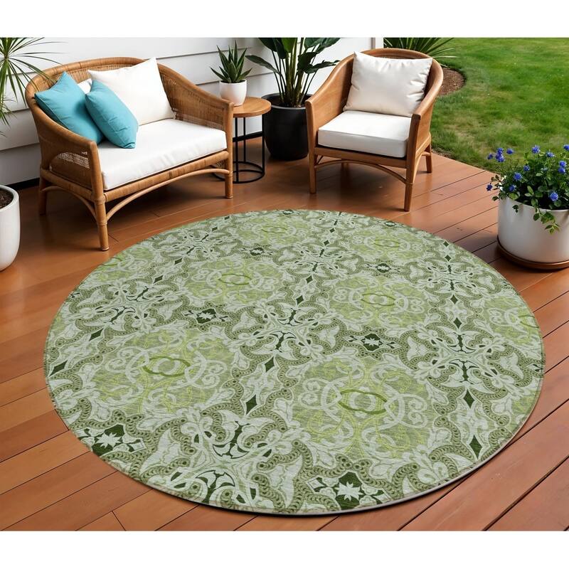 HomeRoots Medallion Transitional Rectangle Outdoor Rug - 8' Round