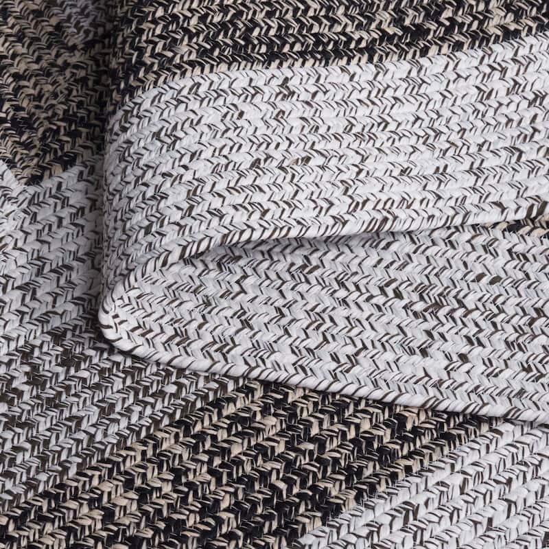 SAFAVIEH Handmade Braided Ecenur Indoor/Outdoor Machine Washable Rug