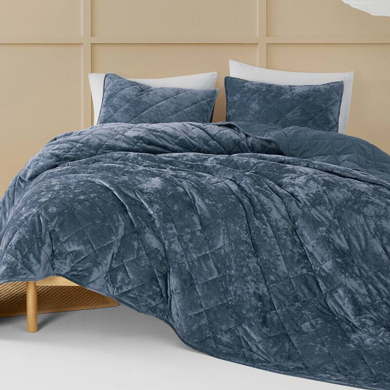 Beaute Living Diamond Velvet 3 Piece Quilt Set