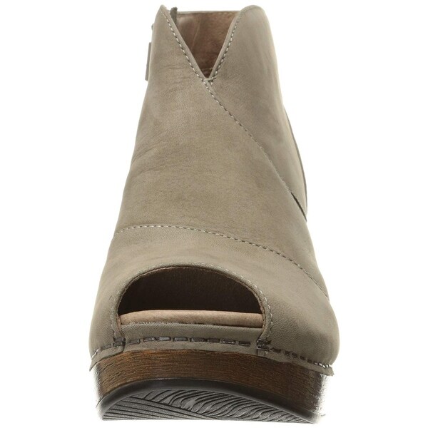 dansko women's delphina ankle bootie