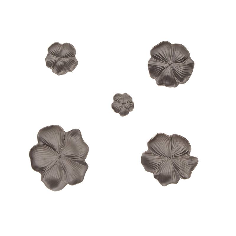 Multi Colored Metal Indoor Outdoor Artificial Lizard Home Wall Decor with Teal and Yellow Accents