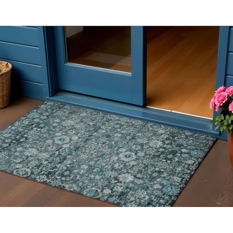 HomeRoots Oriental Traditional Rectangle Outdoor Rug - 3' x 5'