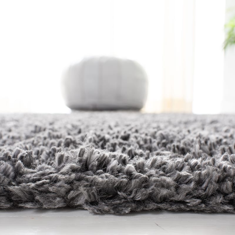 SAFAVIEH Fontana Shag Kimberlie Solid 2-inch Thick Rug