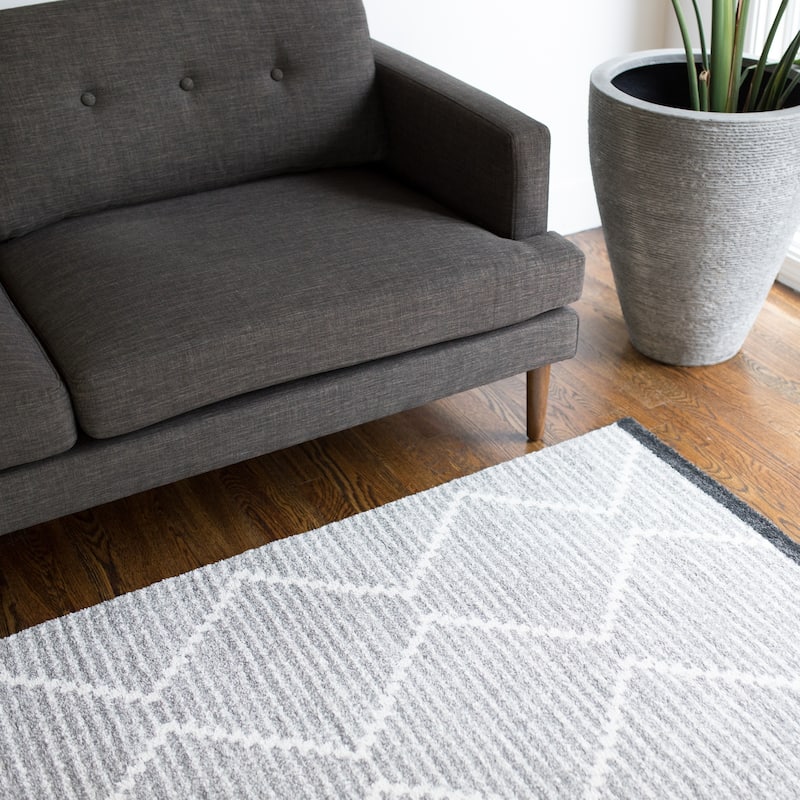 Oscar Modern Geometric Chevron Area Rug