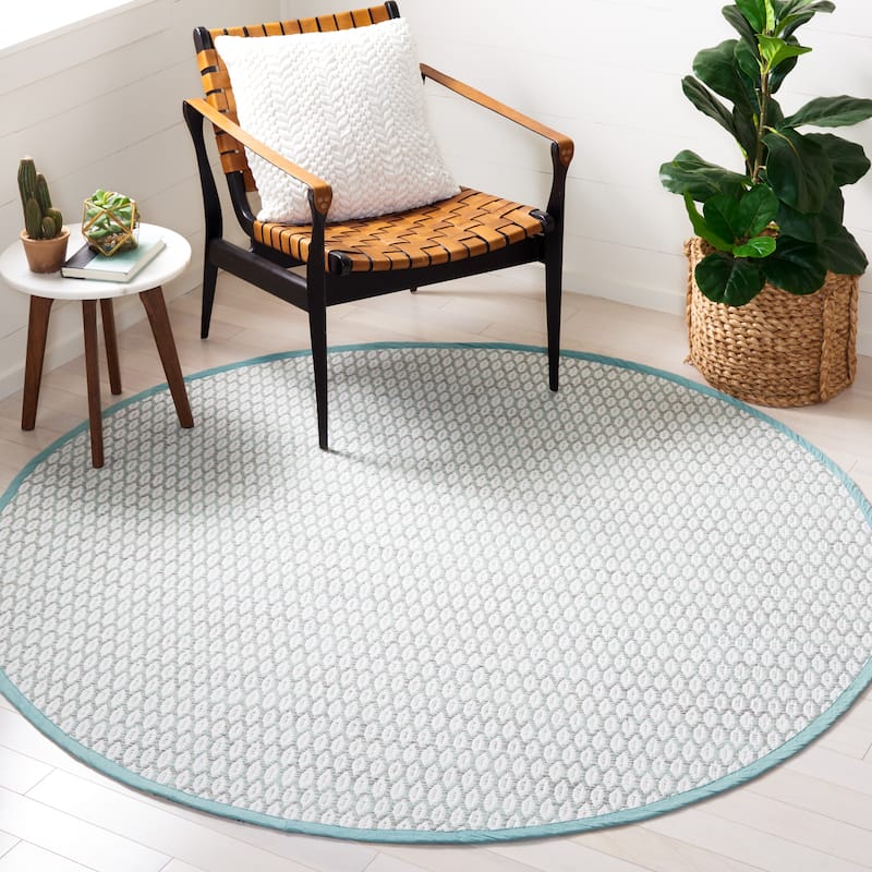 SAFAVIEH Handmade Flatweave Montauk Cassidy Casual Cotton Rug - 6' Round - Light Green/Ivory