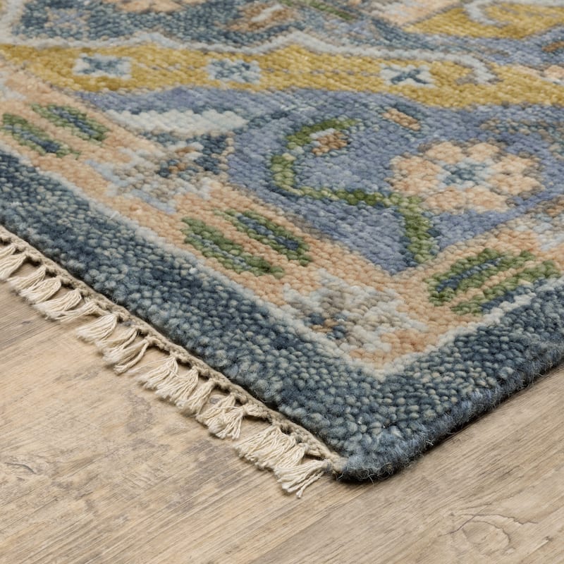 Maylin Traditional Oriental Blue/ Green Area Rug