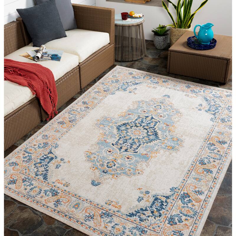Artistic Weavers Davanee Indoor/ Outdoor Distressed Persian Area Rug - 5'3" x 7' - Denim