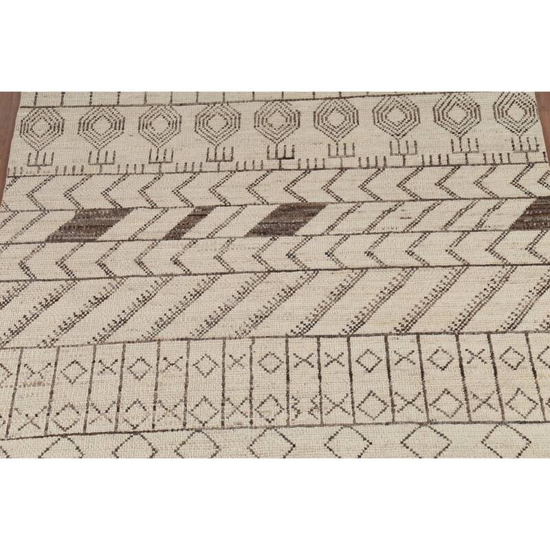 Beige / Ivory Moroccan Style Area Rug Handmade Wool Carpet - 6'8"x 11'0"