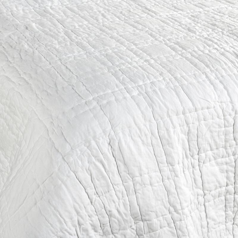 Hailee 100% Cotton White Quilt with Silvadur Tech by Kosas Home