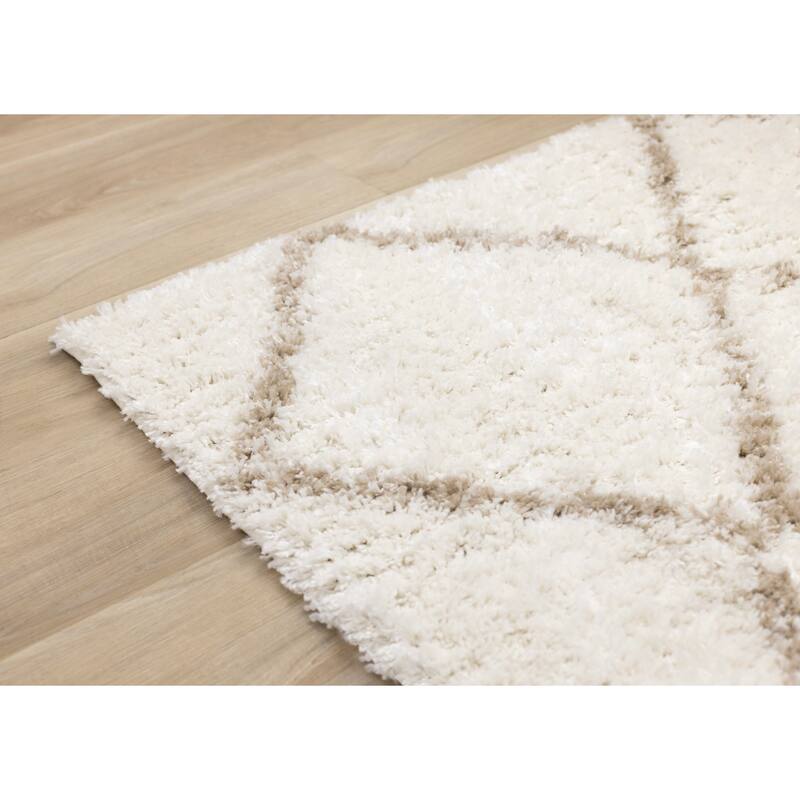 Soft Neutral Trellis Shag Area Rug in Cream Beige