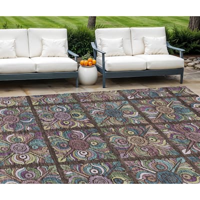 HomeRoots Medallion Transitional Rectangle Outdoor Rug