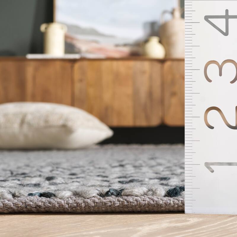 SAFAVIEH Natural Skrima Fiber Couture Wool Rug