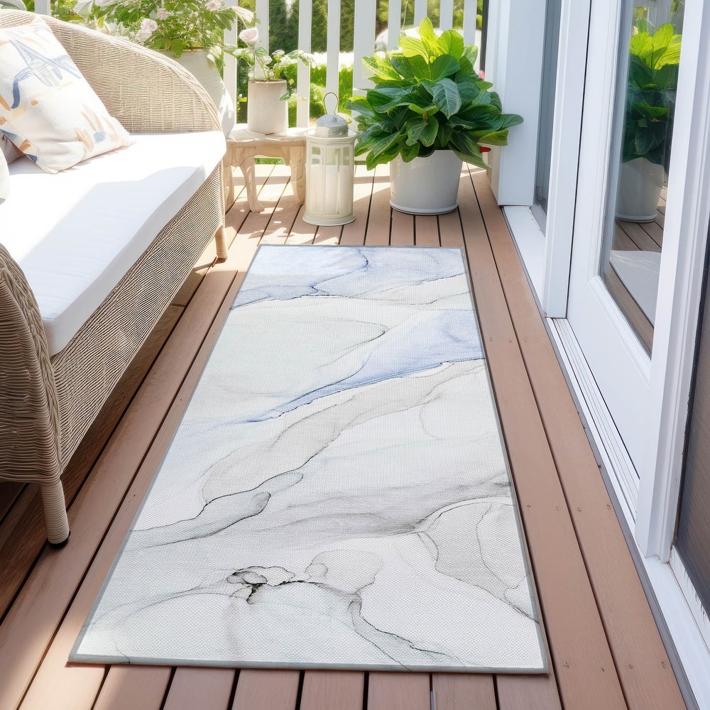 Machine Washable Indoor/ Outdoor Abstract Watercolor Chantille Rug