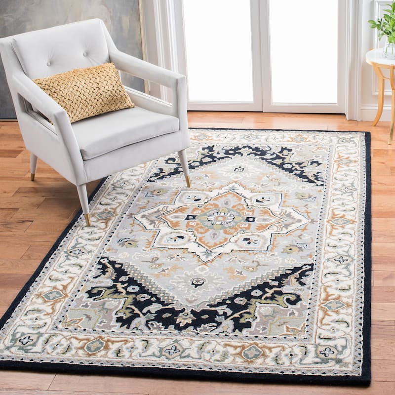 SAFAVIEH Handmade Heritage Carrol Traditional Oriental Wool Rug - 6' x 9' - Grey/Navy - Rectangle