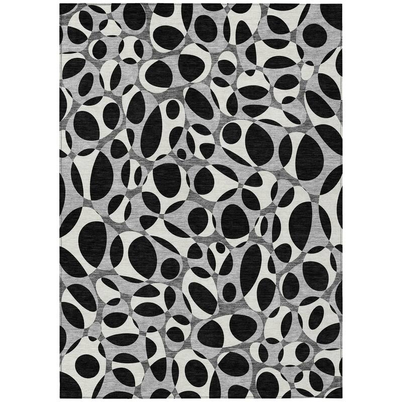 Machine Washable Indoor/ Outdoor Contemporary Saline Chantille Rug