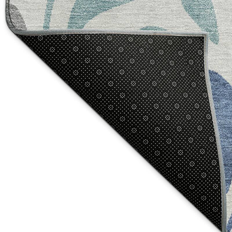 Machine Washable Indoor/ Outdoor Floral Arabesque Chantille Rug