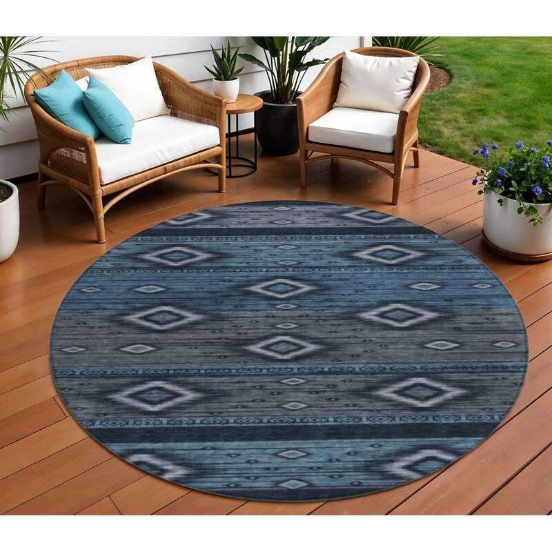 HomeRoots Tribal Transitional Rectangle Outdoor Rug - 8' Round