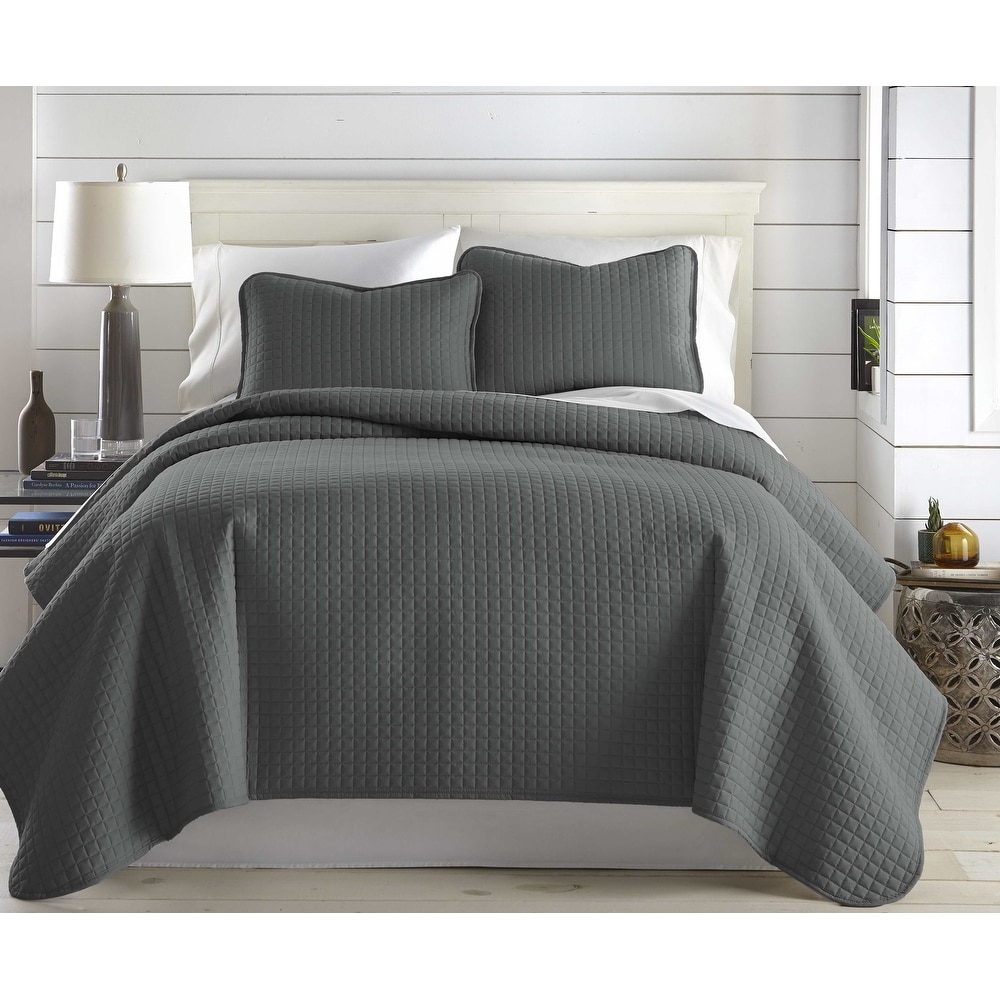 Quilts and Bedspreads - Bed Bath & Beyond