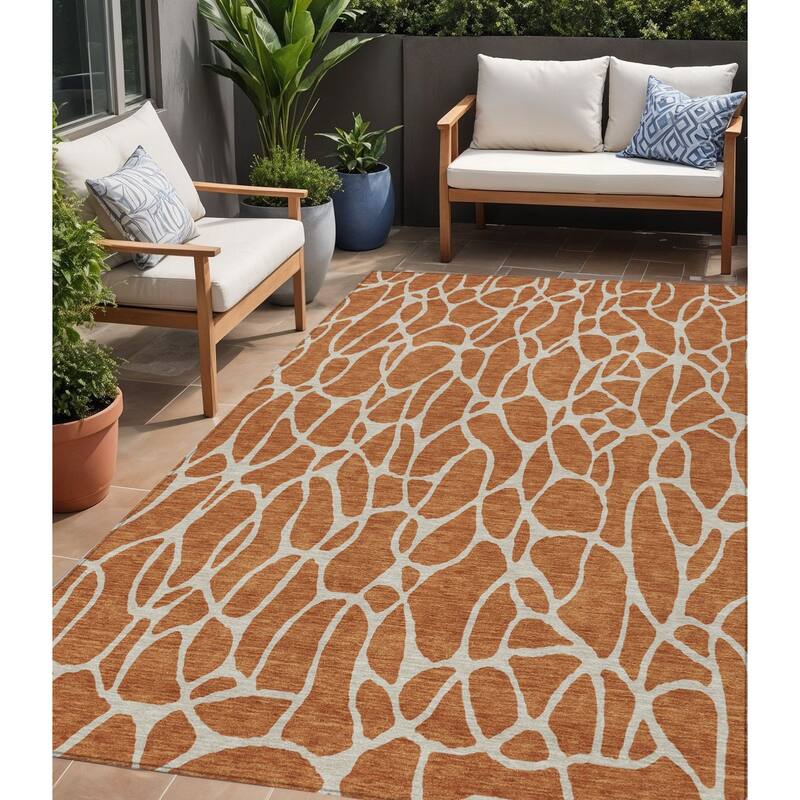 HomeRoots Geometric Transitional Rectangle Outdoor Rug - 5' X 8'