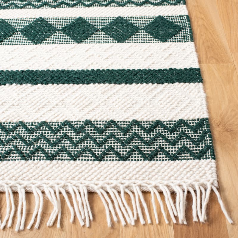 SAFAVIEH Handmade Natura Quitterie Moroccan Wool Rug