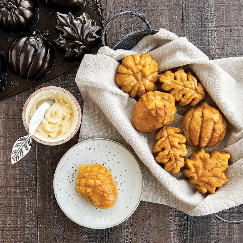 Nordic Ware Autumn Treats Pan
