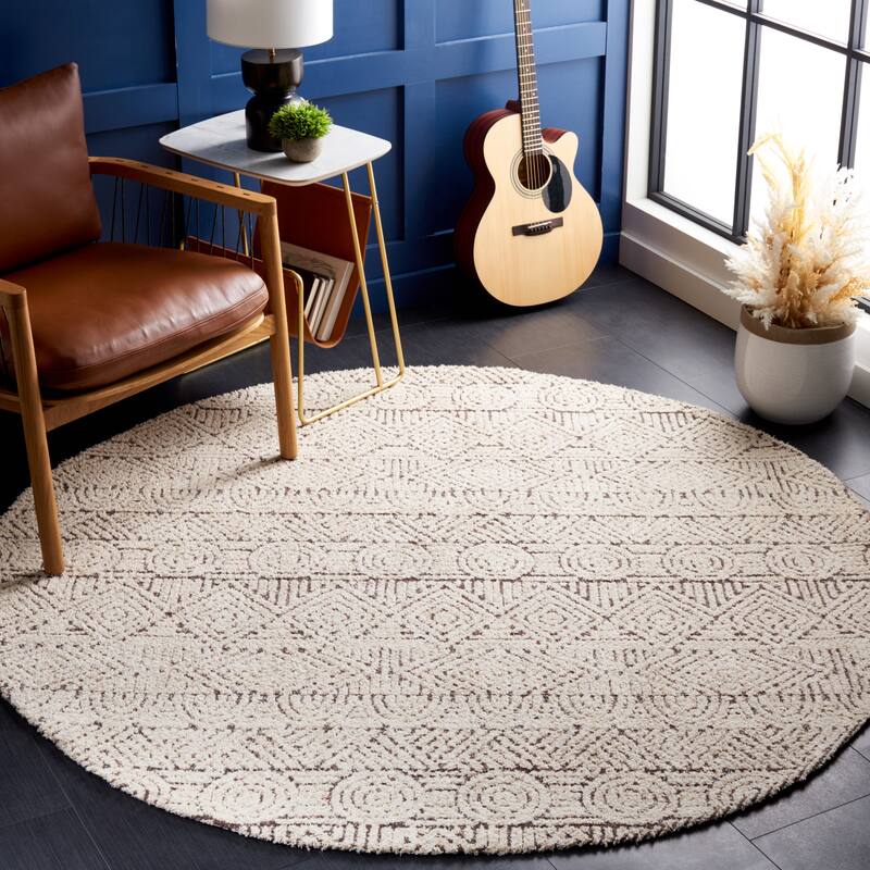 SAFAVIEH Selvije Delila Classic Vintage Aztec Cotton Rug - 6' Round - Natural/Ivory