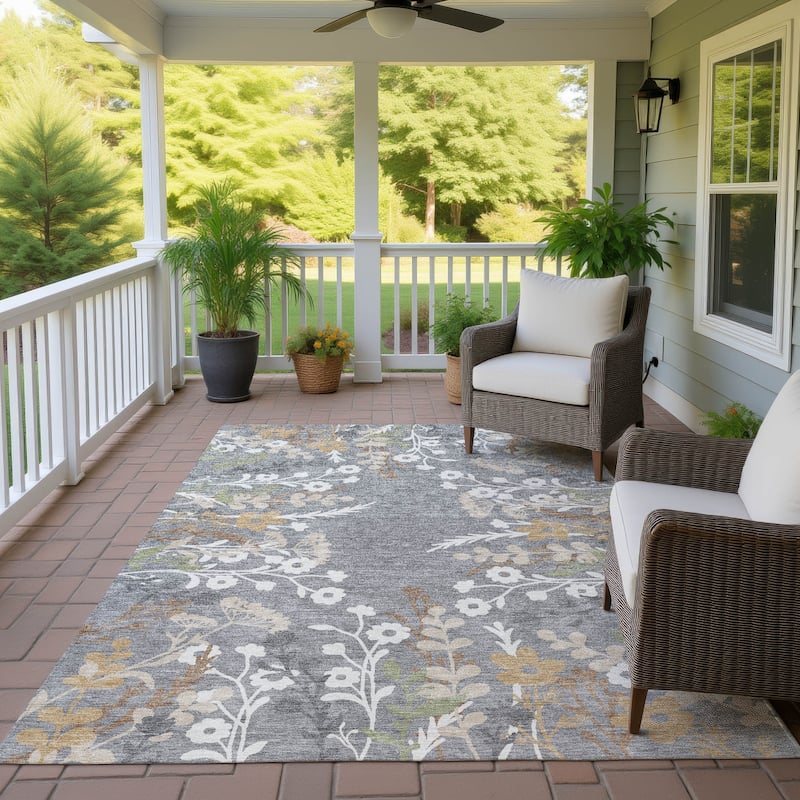 Machine Washable Indoor/ Outdoor Floral Border Chantille Rug