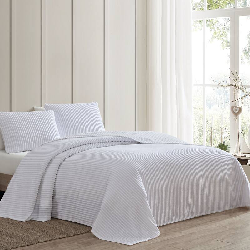 Channel Chenille Bedspread - White - King