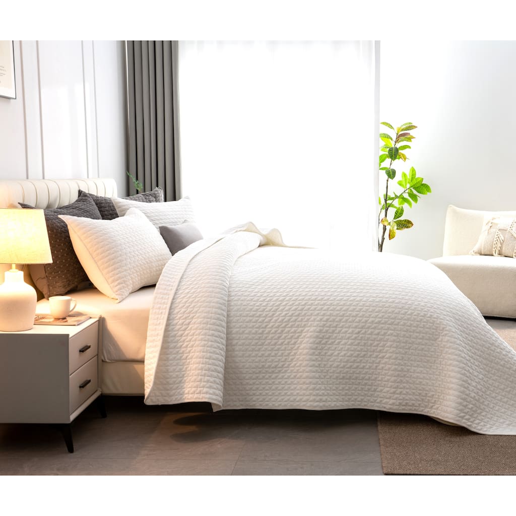 Zera 100% Velvet Coverlet/Quilt with Pillowcases King