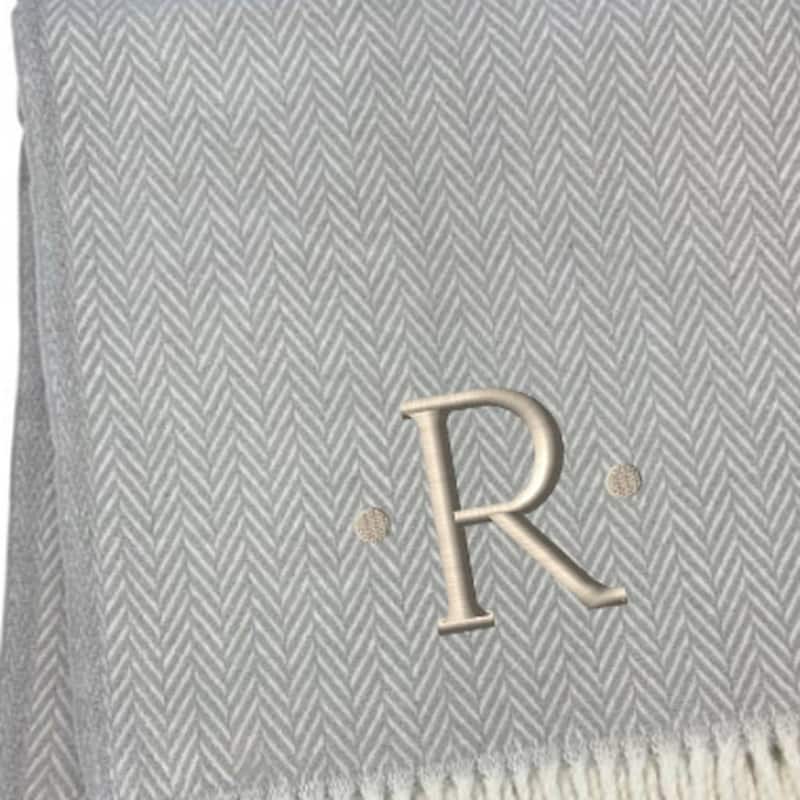 HomeRoots 55" X 70" Gray And White Herringbone Cotton Blend R Initial Throw Blanket with Tassels And Embroidery
