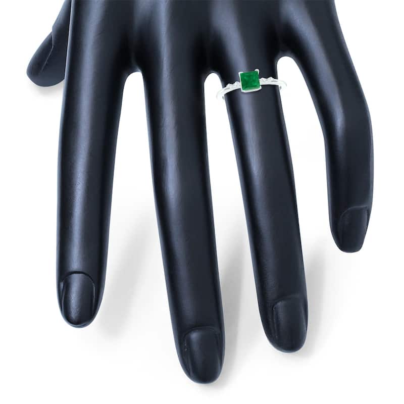 Women's Emerald and Diamond Sparkle Ring in 10K White Gold