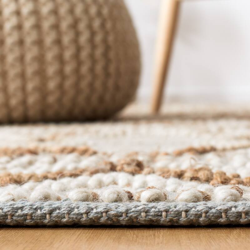 SAFAVIEH Handmade Natura Erzsi Geometric Jute Rug