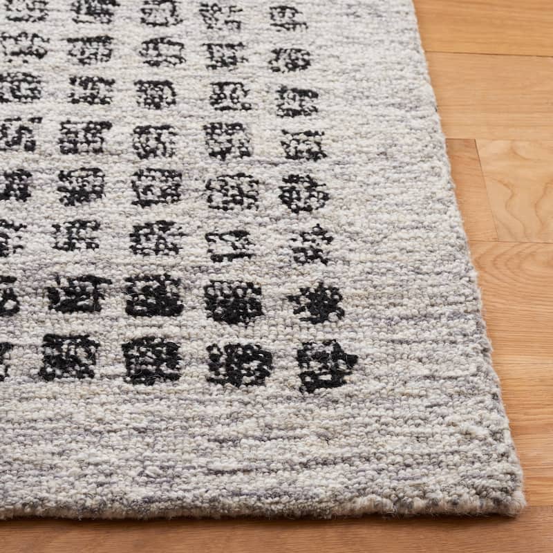SAFAVIEH Handmade Ebony Alyona Modern Rug
