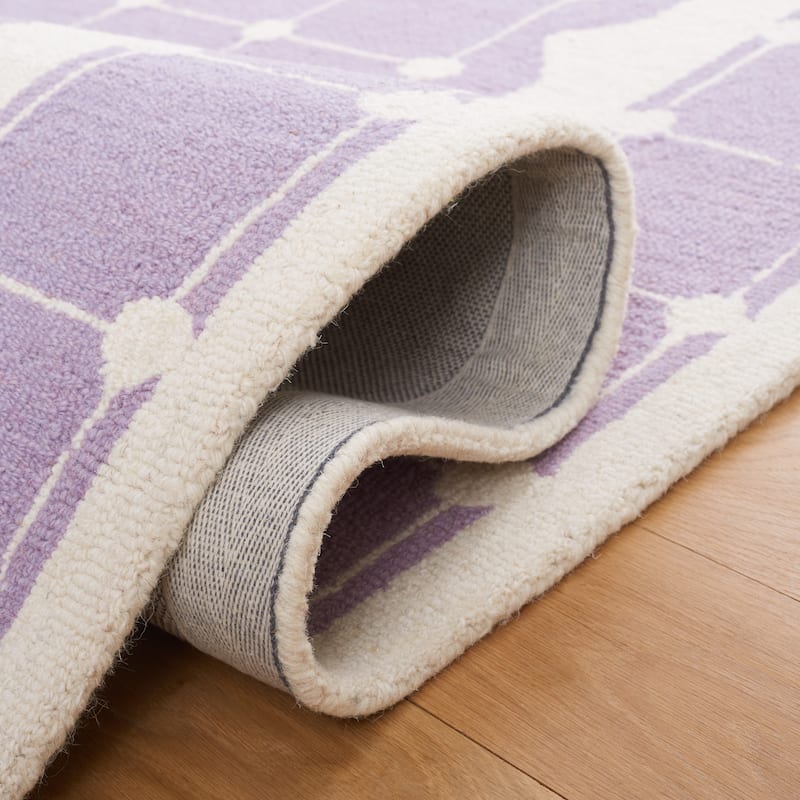 SAFAVIEH Handmade Kids Sijtske Geometric Wool Rug