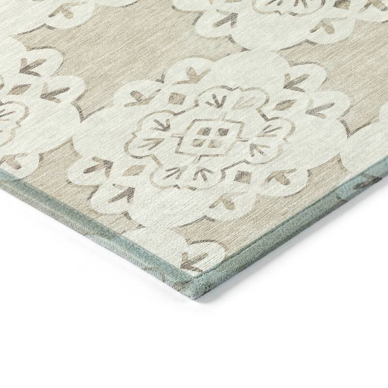 Machine Washable Indoor/ Outdoor Global Motif Chantille Rug