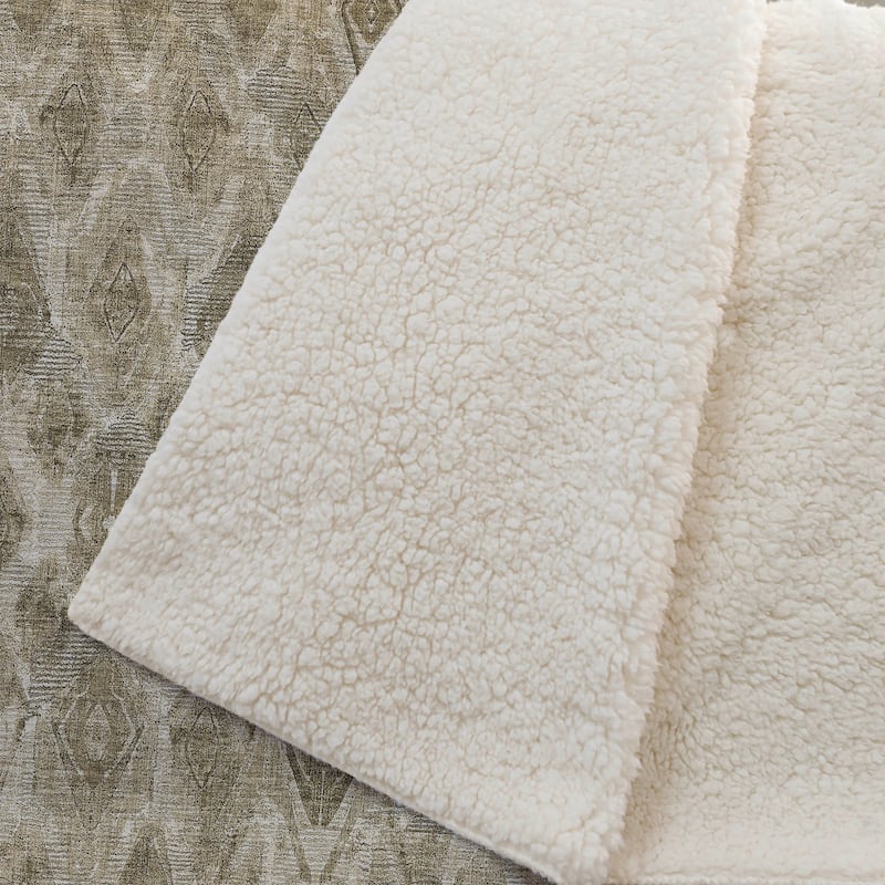 Premium Machine Washable Vintage Diamonds Sherpa Throw Blanket