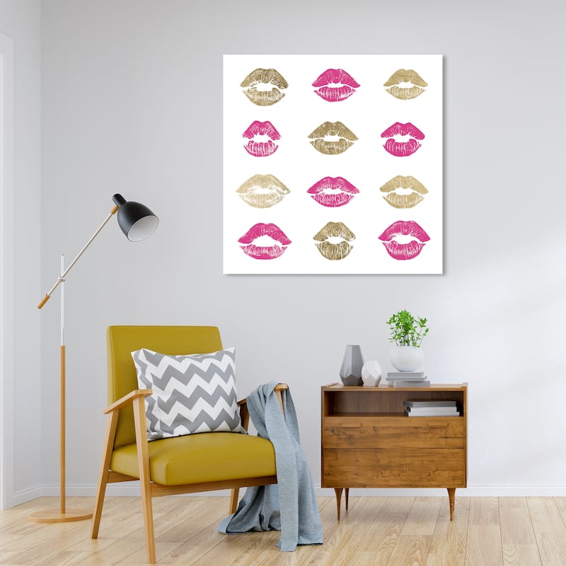 Wynwood Studio Canvas Fashion and Glam Marilyn 's Kiss Gold and Metallic Gold Glam Wall Art Canvas Print - 30 x 30