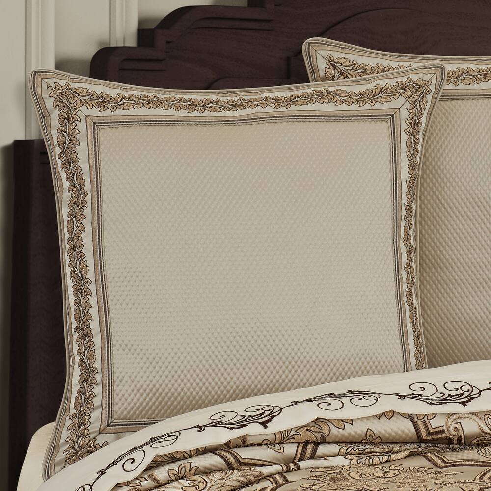 J. Queen New York Gold Coast Euro Sham
